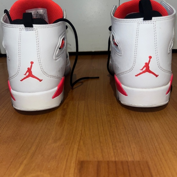 Air Jordan 6 Retro 'White Infrared' 2014 size 7y (8.5 women’s) - Picture 3 of 5